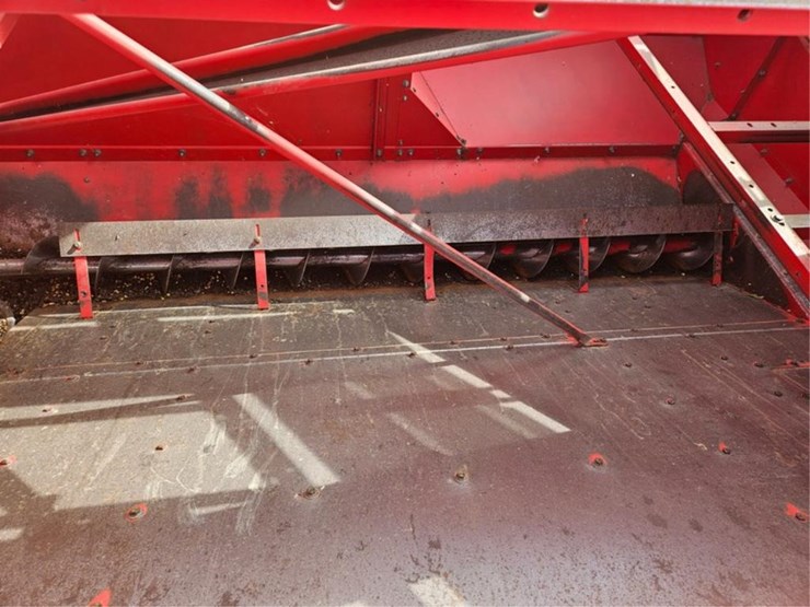massey-ferguson-8570-image-38