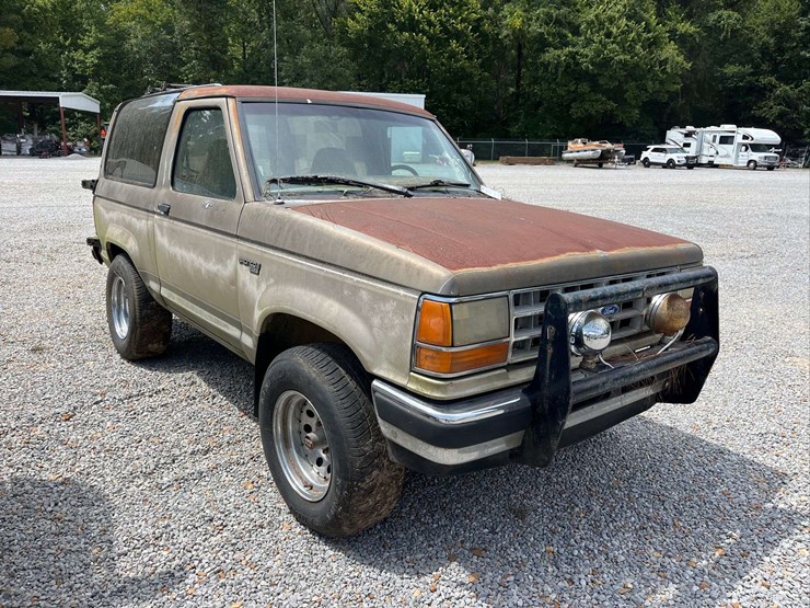 1989-ford-bronco-image-1
