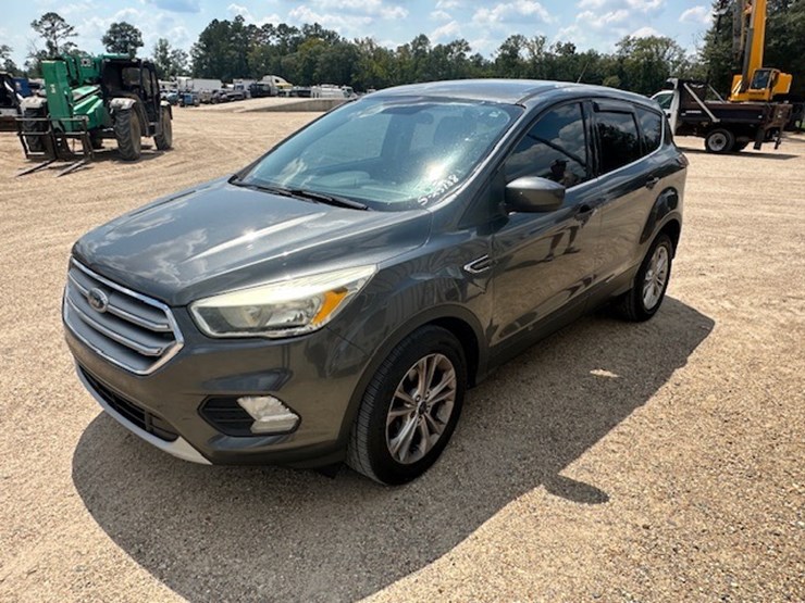 2017-ford-escape-image-1