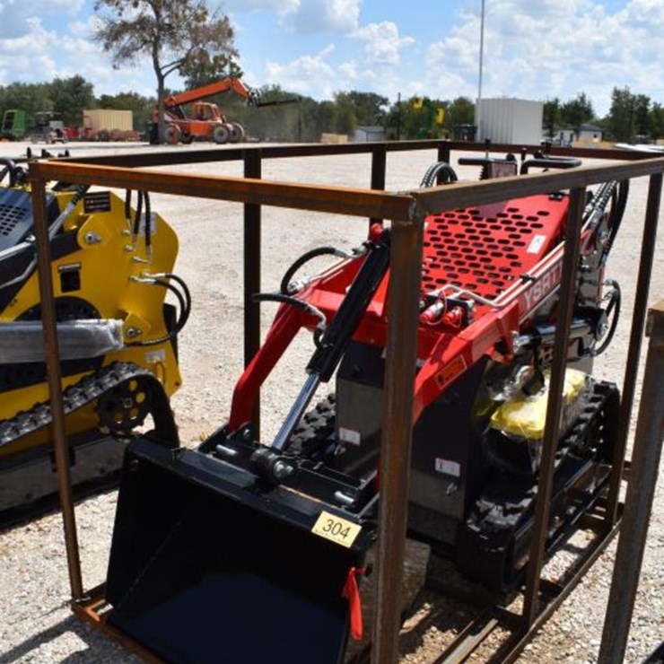 AGT YSRT14 MINI SKID STEER (SERIAL # YSRT142025L062713) (K)