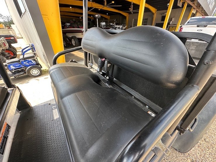 #66-•-club-car-carryall-1700-image-18