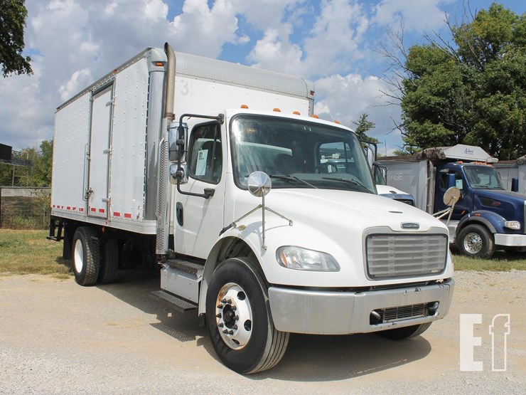 2014-freightliner-business-class-m-2-image-3