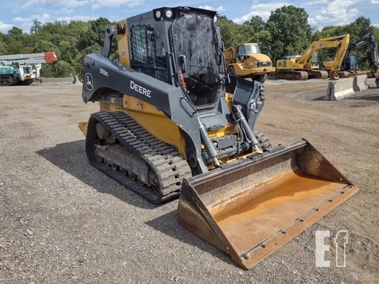 2022-deere-333g-image-38