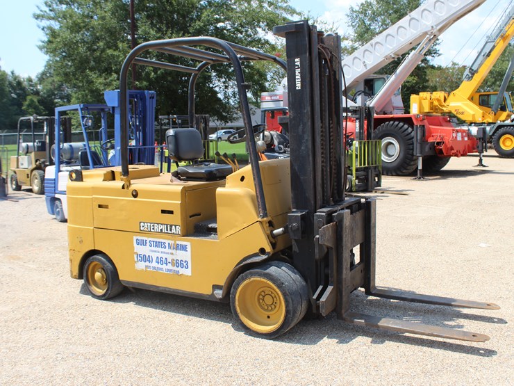 #2071-•-cat-t100c-forklift-image-2