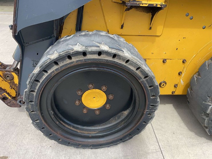 deere-314g-image-3