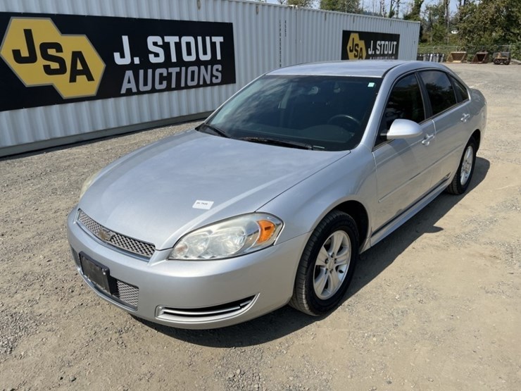 2013-chevrolet-impala-sedan-image-1