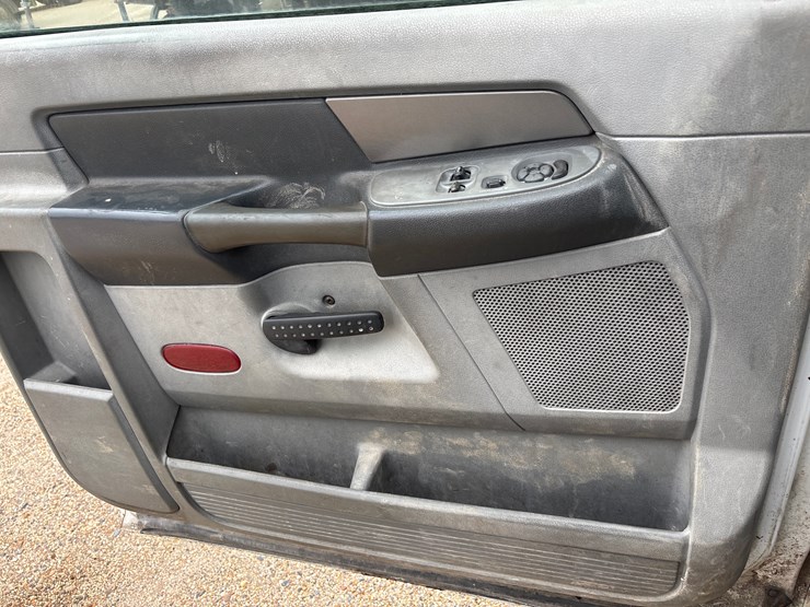 2007-dodge-ram-3500-image-10