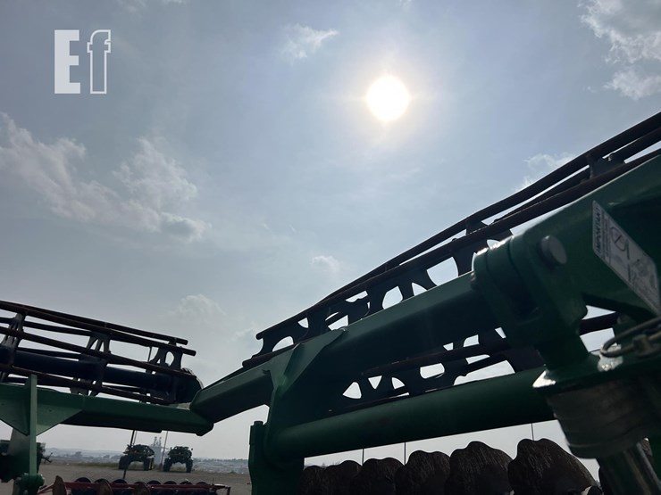2019-john-deere-2680h-image-29