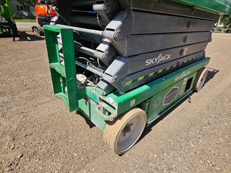 #129-•-2015-skyjack-sj-4632-scissors-lift-image-22