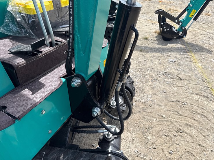 #220-•-#26491-•-unused-cfg-h15r-mini-excavator-h15r20250706b8020-image-20
