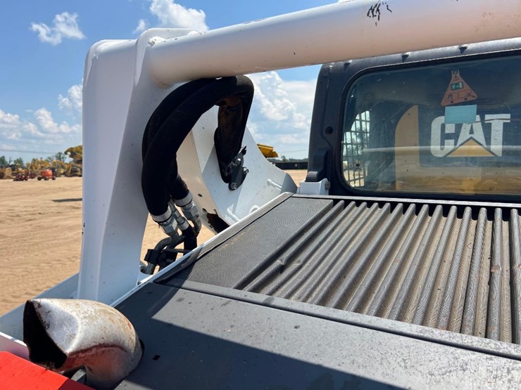2018-bobcat-t590-image-20