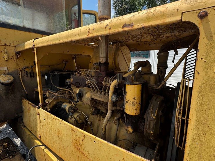 caterpillar-120-image-25