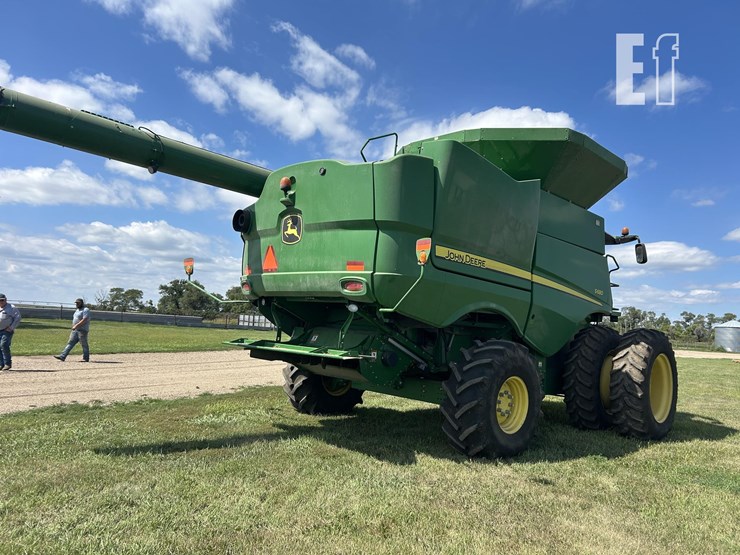 2015-john-deere-s680-image-5