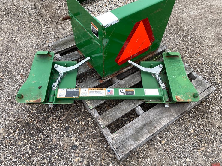 #9870-•-john-deere-3-pt-weight-box-image-6