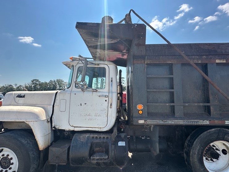 1978-mack-r686-image-22