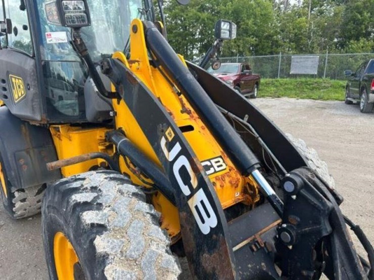 2019-jcb-409-image-30
