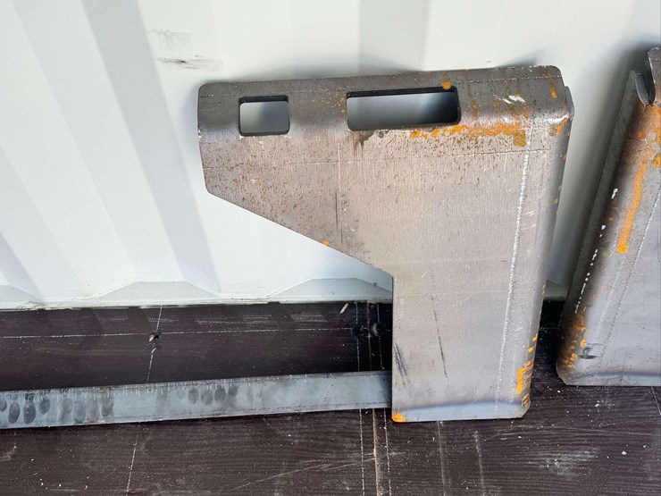wolverine-qmp1-16-10t-forklift-attachment-image-4