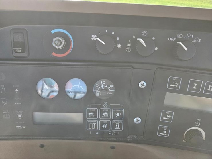 john-deere-8400t-image-35