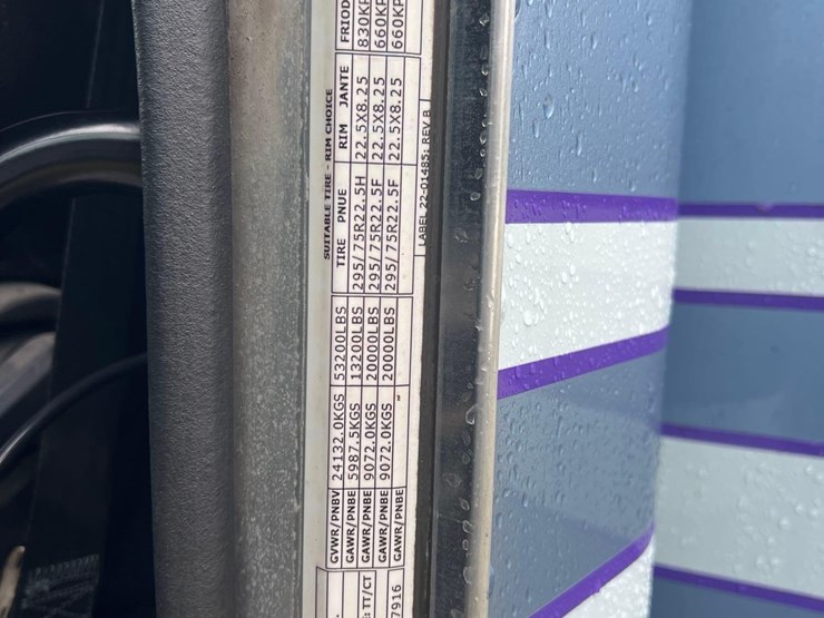 2019-peterbilt-389-image-26