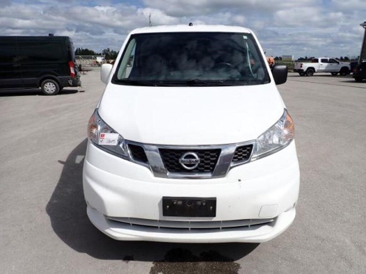 2019-nissan-nv200-image-2