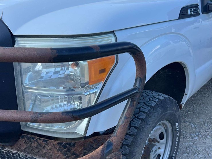 2012-ford-f250-xl-image-10