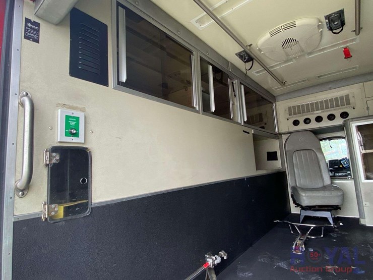 2015-international-durastar-4300-image-28