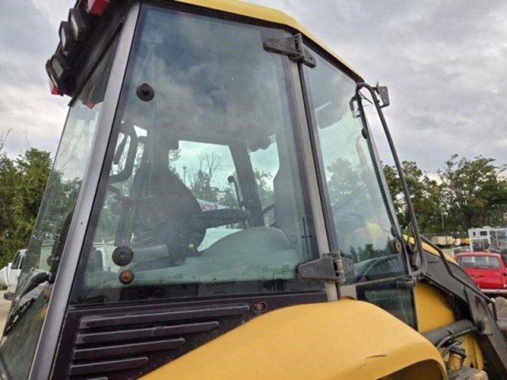 2009-volvo-bl70-image-28