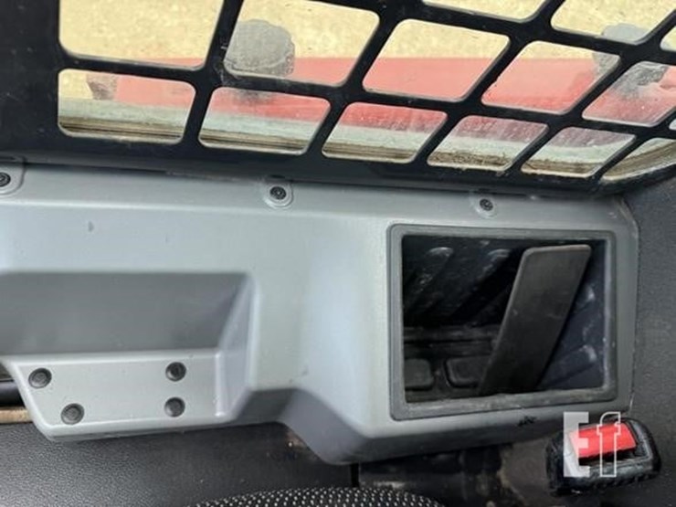 2019-bobcat-t770-image-92