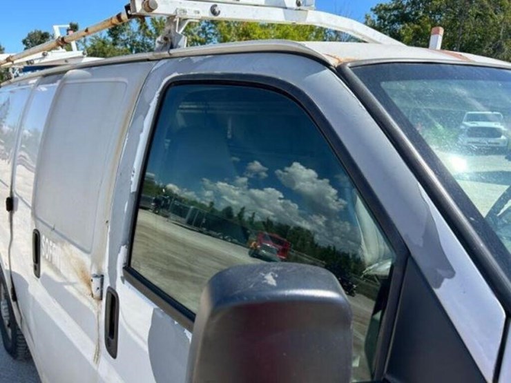 2007-chevrolet-express-2500-image-48