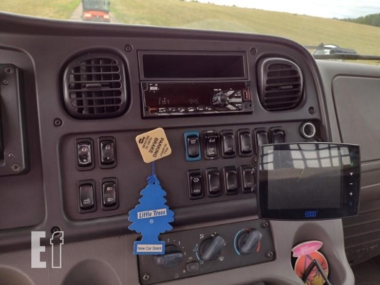 2019-18-freightliner-m2-106-rollback^title^-9506-image-11