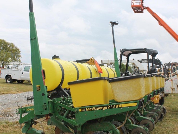 john-deere-7200-image-4