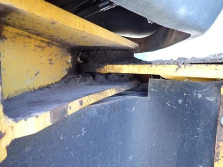 2009-deere-644k-image-32