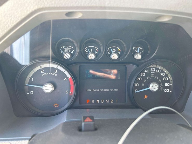 2014-ford-f550-image-14