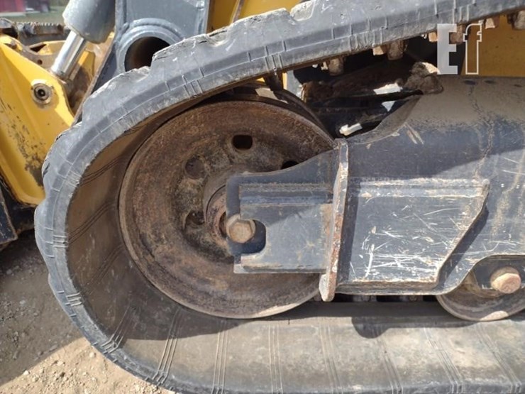 2022-deere-333g-image-24