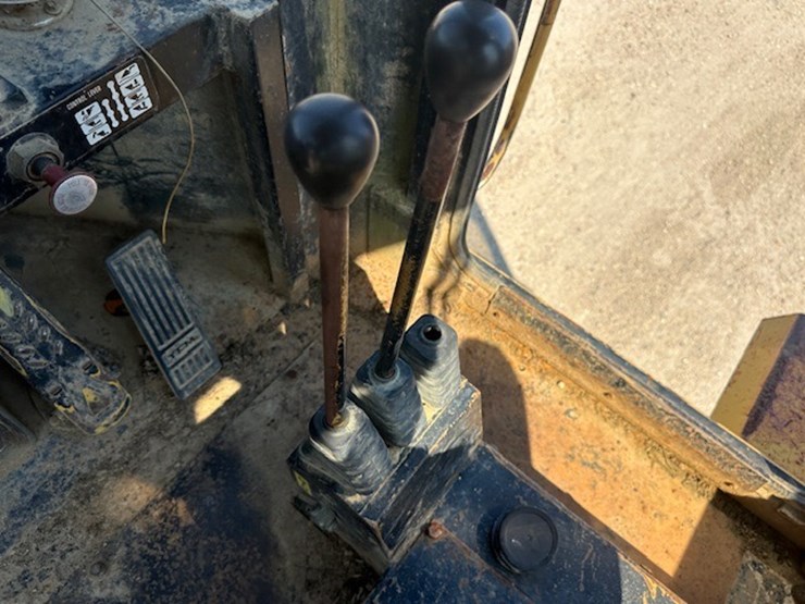 #2286-•-tcm-835-2-series-rubber-tire-loader-image-68
