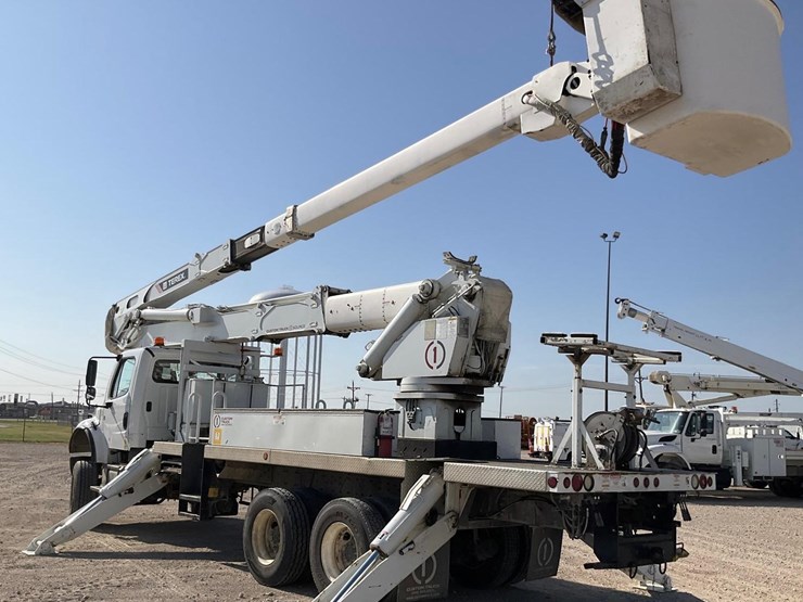 2015-freightliner-bucket-truck---terex-tm-100-boom---cummins-diesel---allison-transmission-image-4
