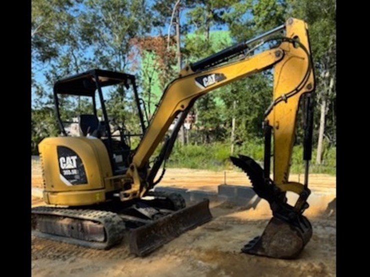 2016-caterpillar-303.5-image-1