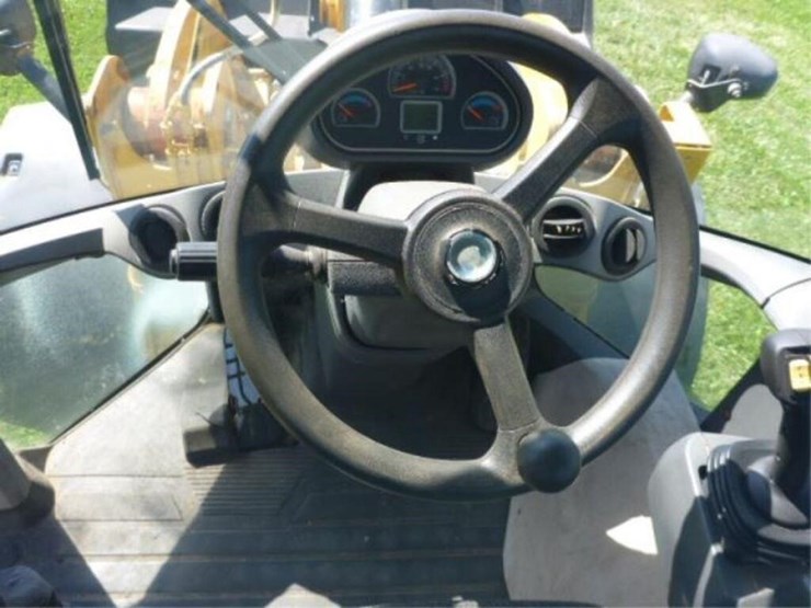 caterpillar-930k-image-19