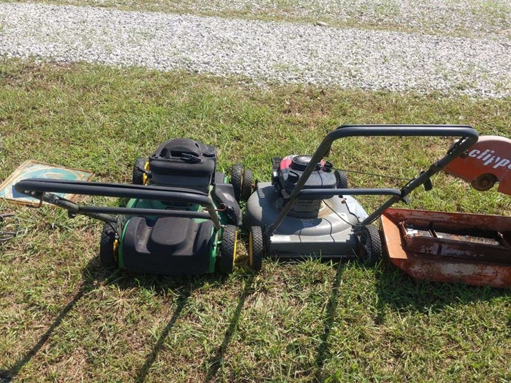 qty-(2)-push-mowers-image-3