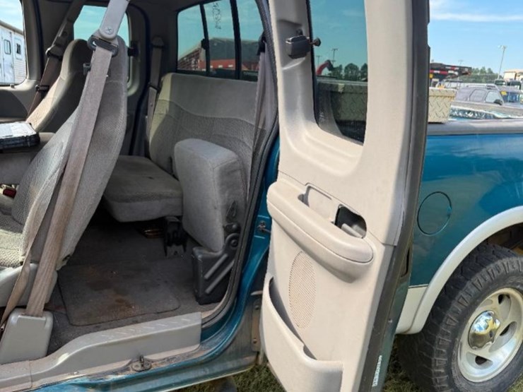 2000-ford-f150-xlt-image-12