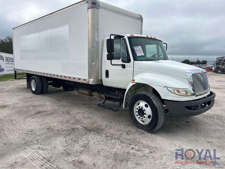 2017-international-durastar-4300-image-2