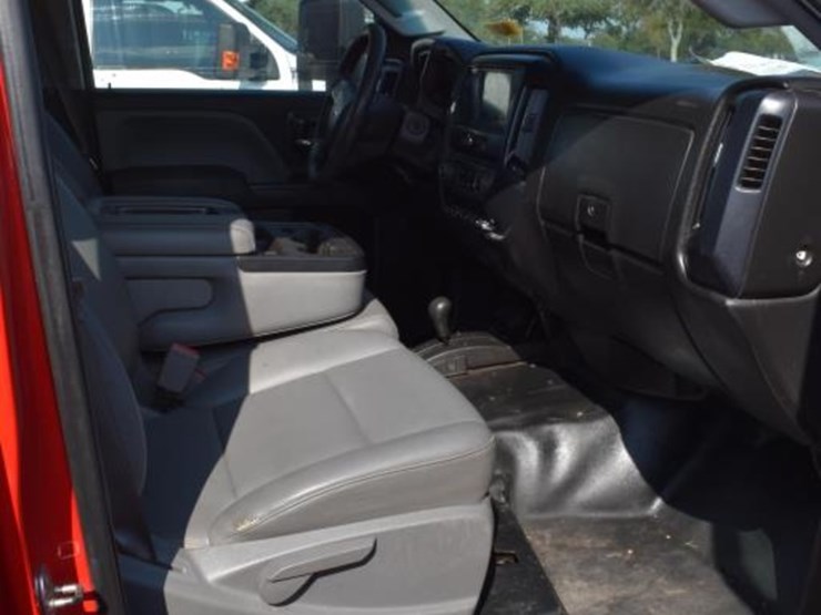 2016-chevrolet-3500hd-image-9