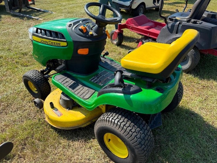 john-deere-e110-image-5