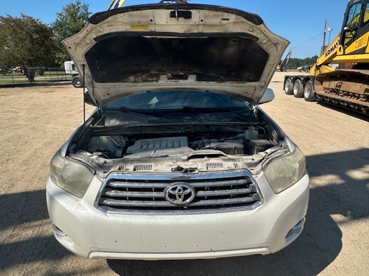 2010-toyota-highlander-image-57
