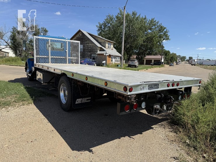 2005-kenworth-t300-image-16