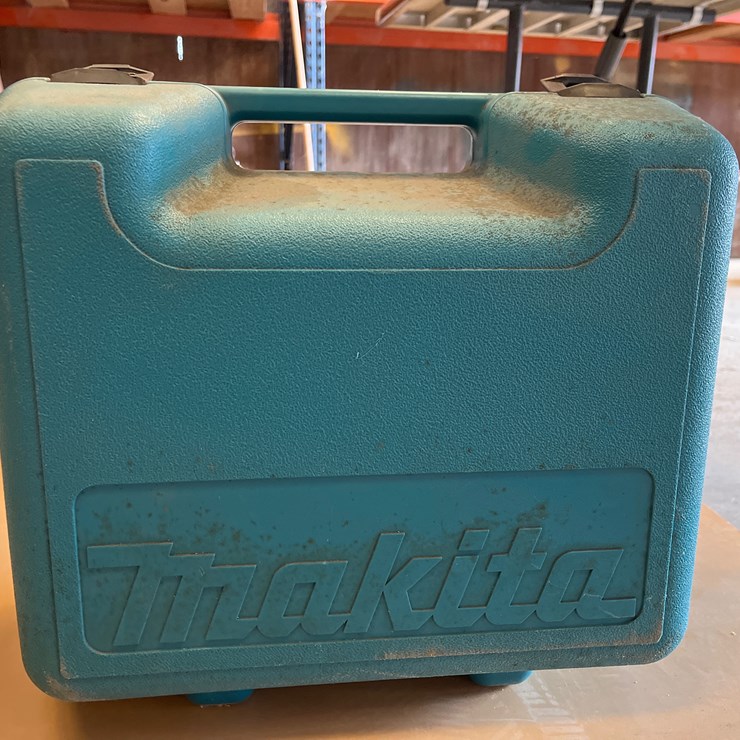 #4 • MAKITA CORDLESS CIRCULAR SAW