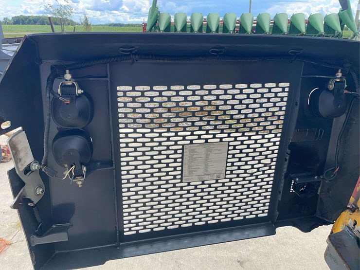 deere-314g-image-11