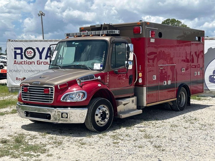 2009-freightliner-m2-106-medtec-ambulance-image-1