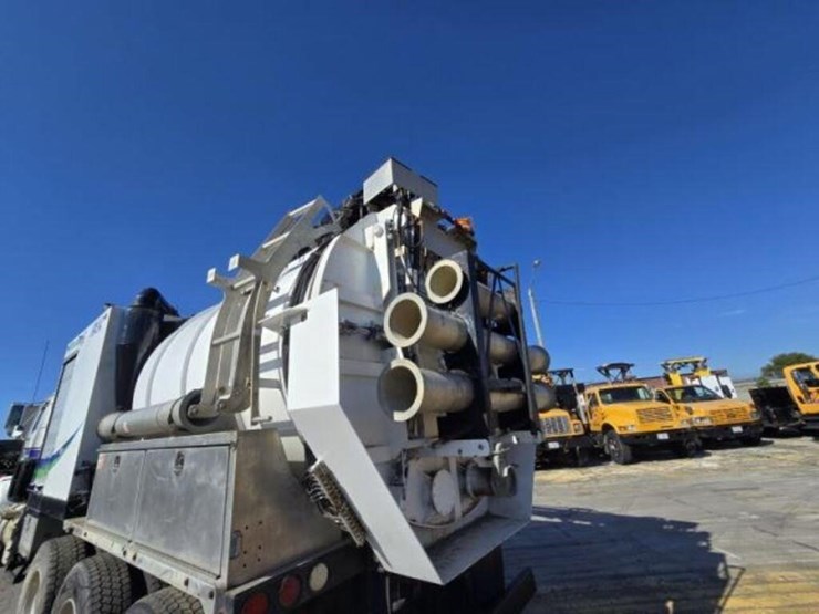 2014-western-star-4900sb-image-42