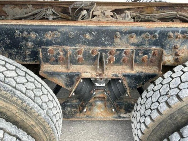 2005-volvo-tri/a-dump-truck-4v5k99gh55n391882-image-66
